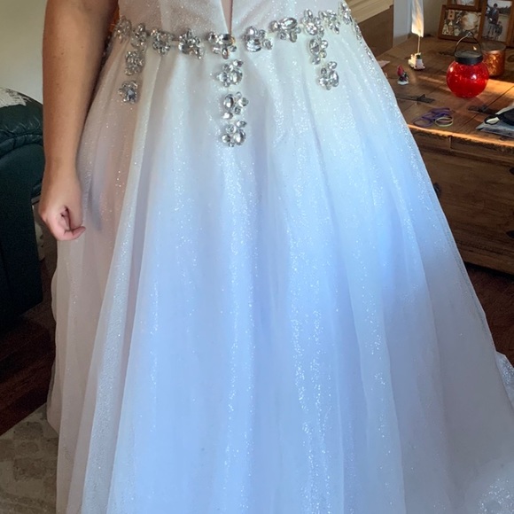 Sparkle Wedding Dress ✨ NWOT - Picture 4 of 8